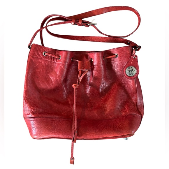 Will Leather Goods | Women’s Red Pebbled Leather Drawstring Hobo Crossbody Bag - Picture 15 of 15